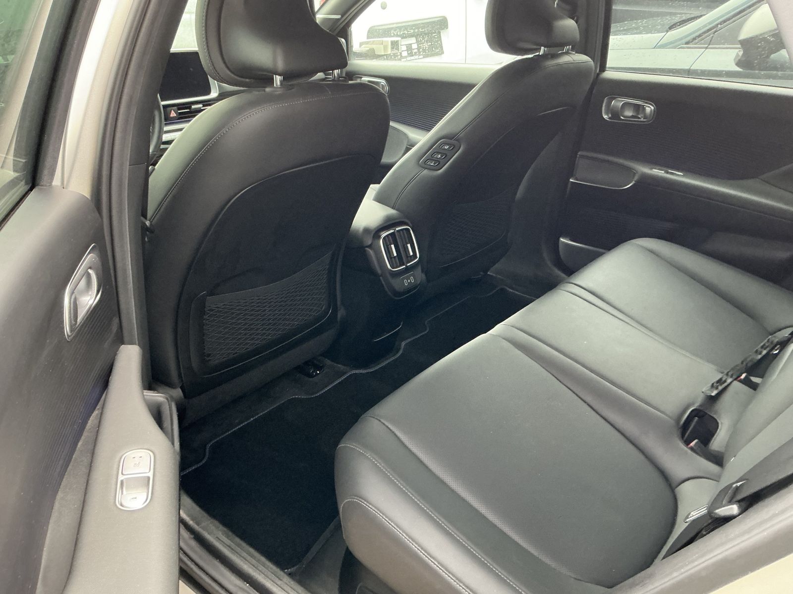 Hyundai Ioniq 6 Uniq Leder BOSE Pano 360Cam AHK Head-Up imagem 3