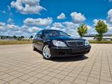 Mercedes-Benz S 320 L - W220 - Mercedes-Benz S 320 mit Benzin-Antrieb: Limousine