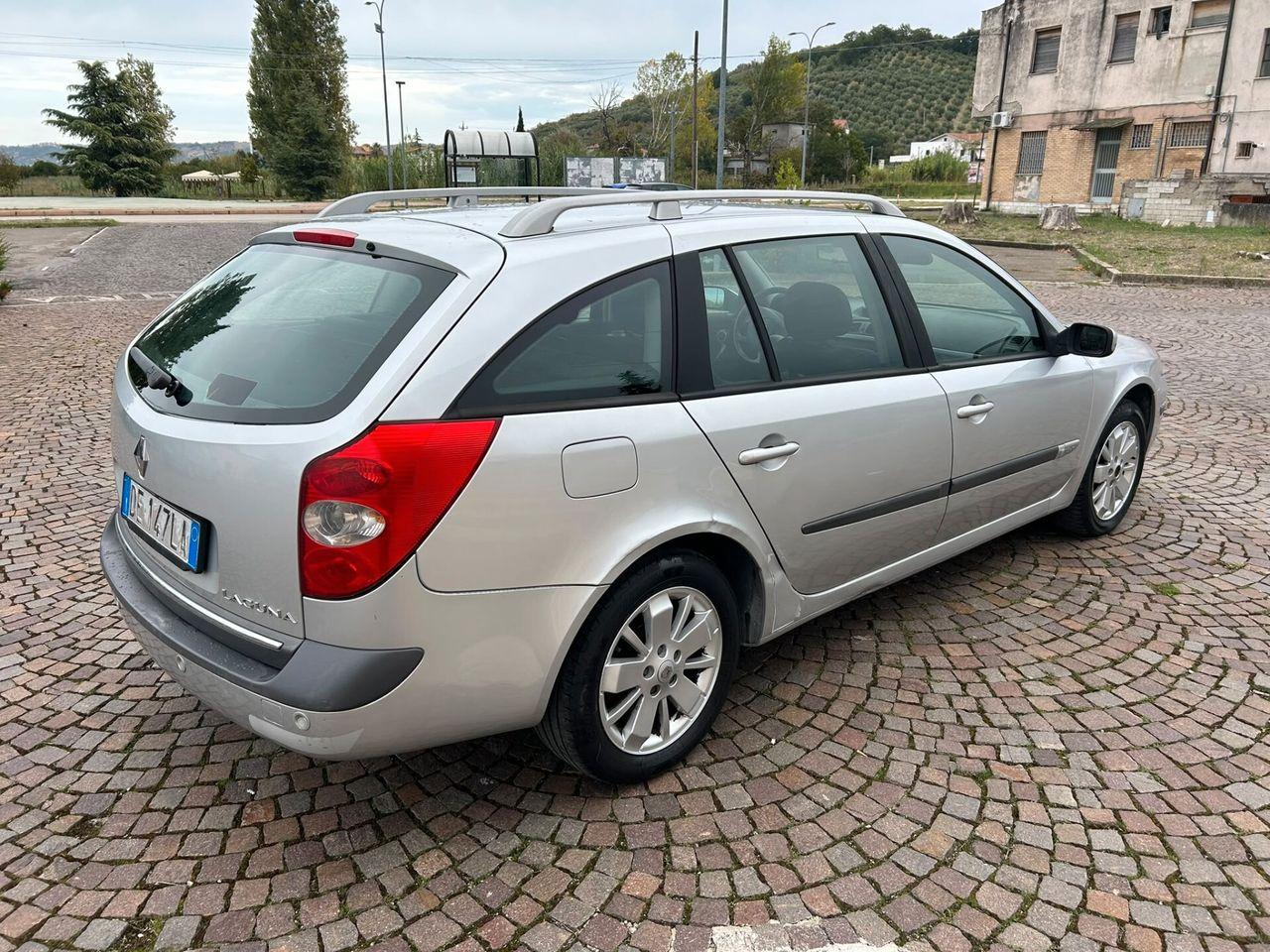 Renault Laguna 2006 — interior