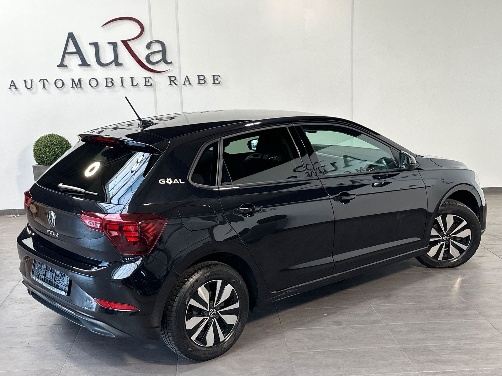 Fahrzeugabbildung Volkswagen Polo 1.0 TSI DSG GOAL NAV+LED+SHZ+ACC+CARPLAY