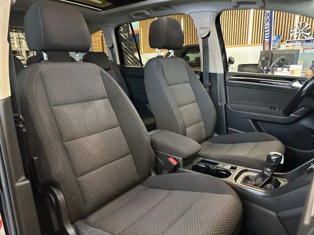 Volkswagen Touran *7 Sitzer*NAV*PANO**3-ZONEN*