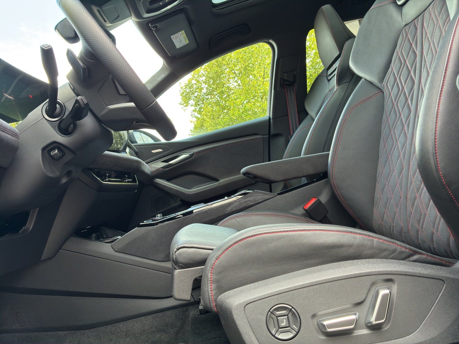 Fahrzeugabbildung Audi Q6 e-tron performance TechPro 360,AHK,HUD,Kamera