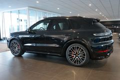 PORSCHE Cayenne GTS | Pano | SportDesign | Carbon | 22" PORSCHE Cayenne GTS | Pano | SportDesign | Carbon | 22"