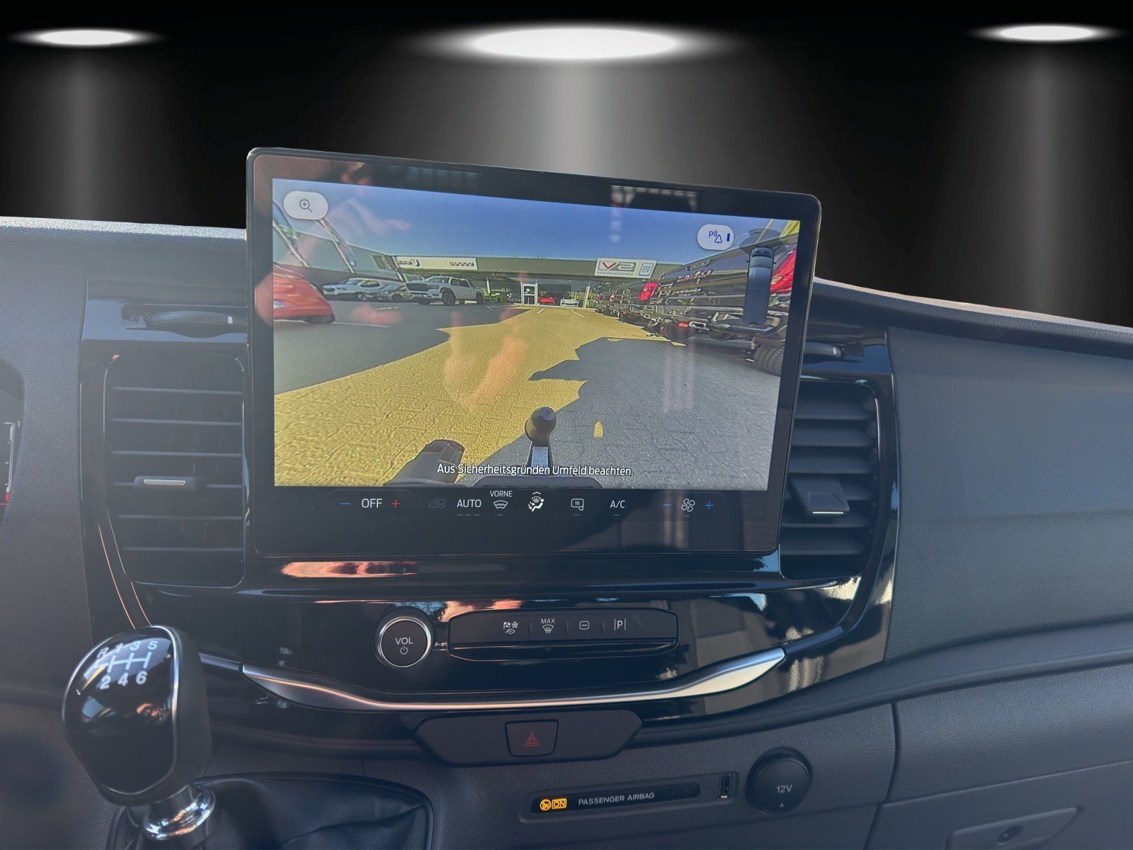 Fahrzeugabbildung Ford Transit Doka Pritsche 350 L3