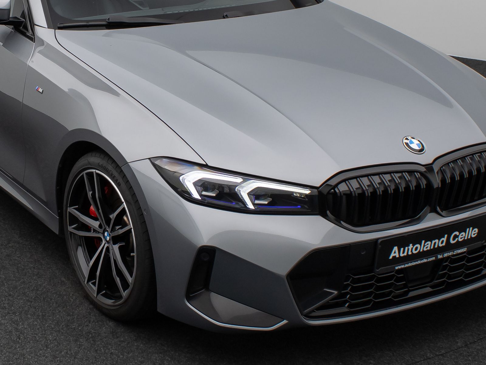 Fahrzeugabbildung BMW 330d M Sport Pro Panorama Kamera DAB H/K HUD