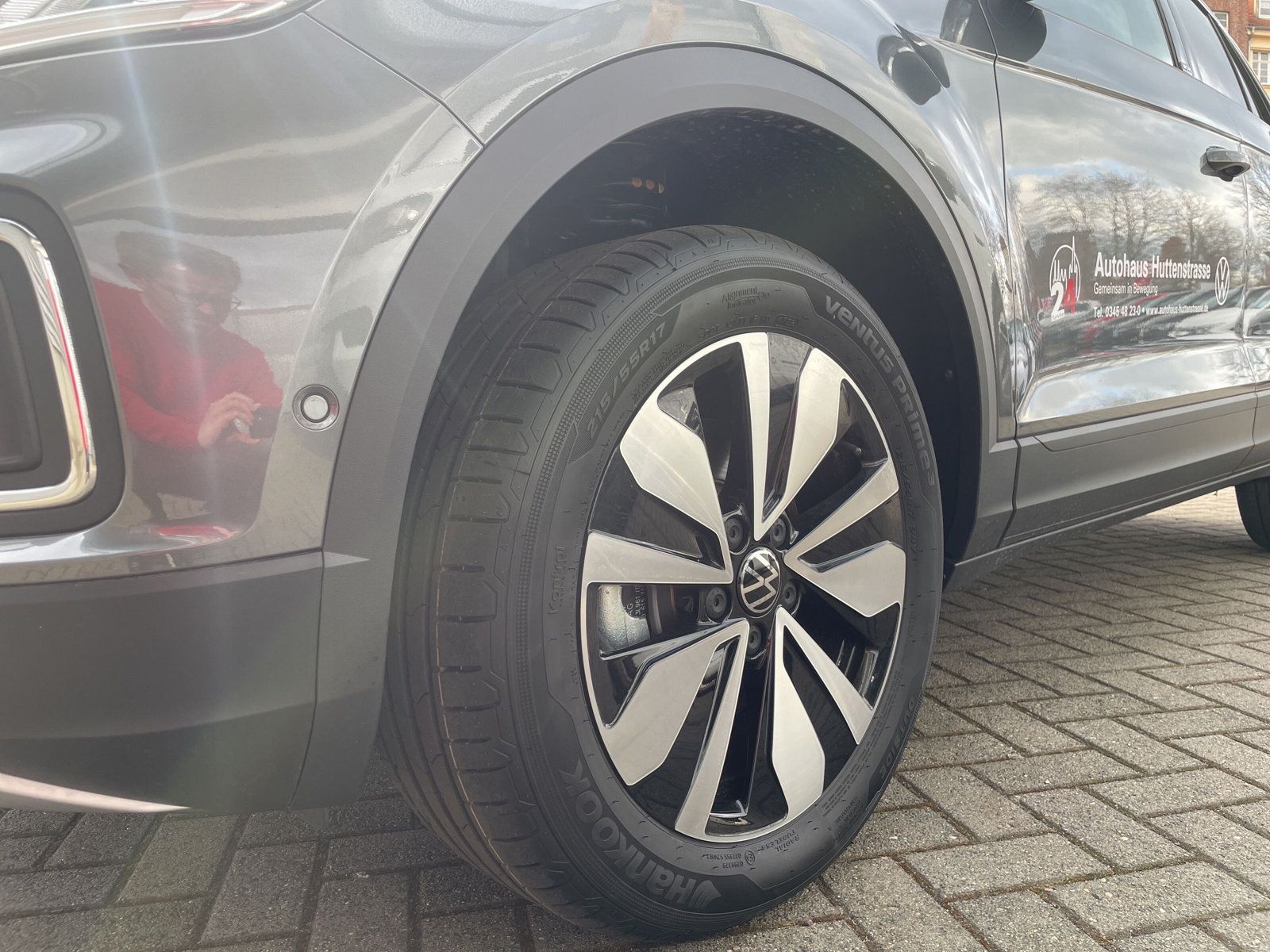 Fahrzeugabbildung Volkswagen T-Roc 2.0 TDI DSG Move NAVI AHK KAMERA