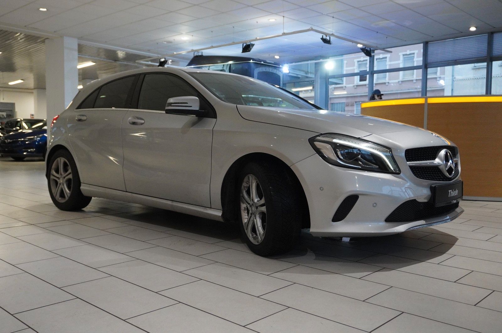 Fahrzeugabbildung Mercedes-Benz A 220 CDI BLUEFFI. NAVI/LED/KAMERA/SHZ/SPORT/AHK