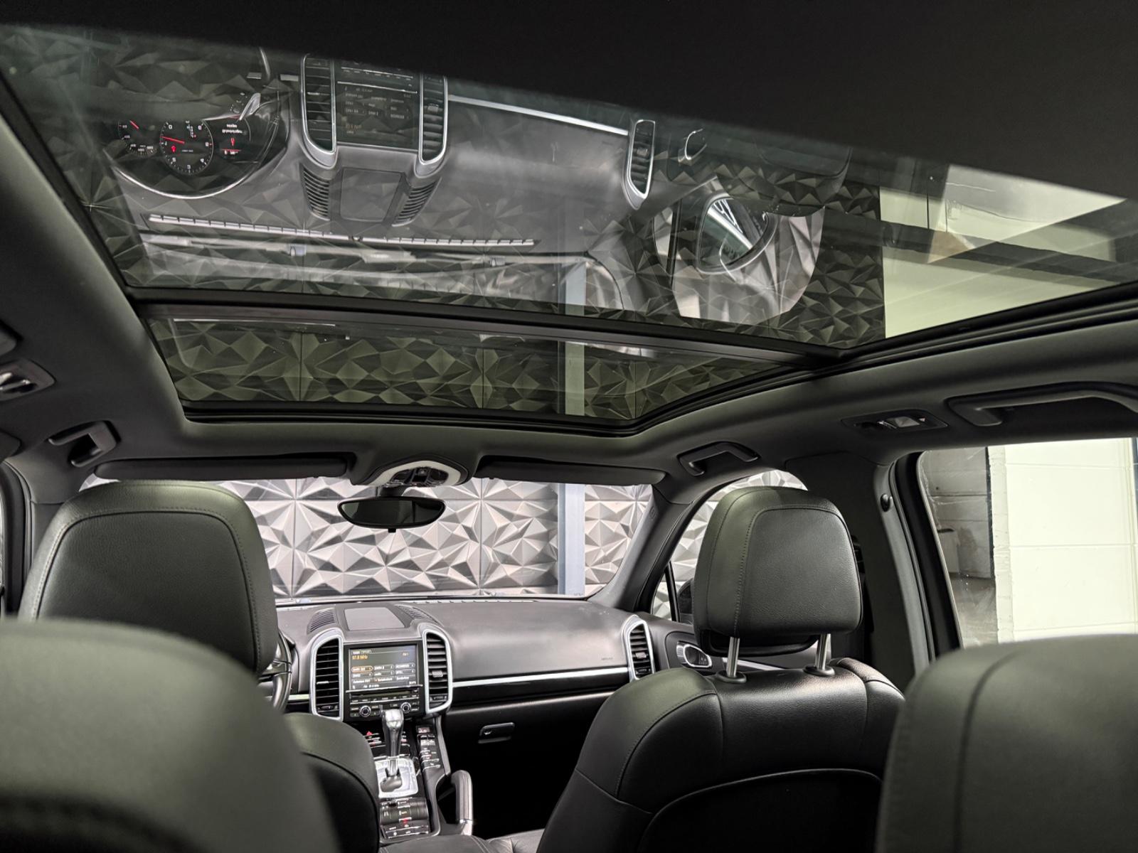 PORSCHE CAYENNE DIESEL 3.0 V6 245ch 4X4 - PNEUMATIQUE - TOIT PANORAMIQUE - CUIR - CAMÉRA DE RECUL - XÉNON