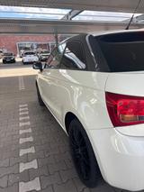 Audi A1 1.2 TFSI Attraction, Service und TÜV neu - Audi A1 aus 2011