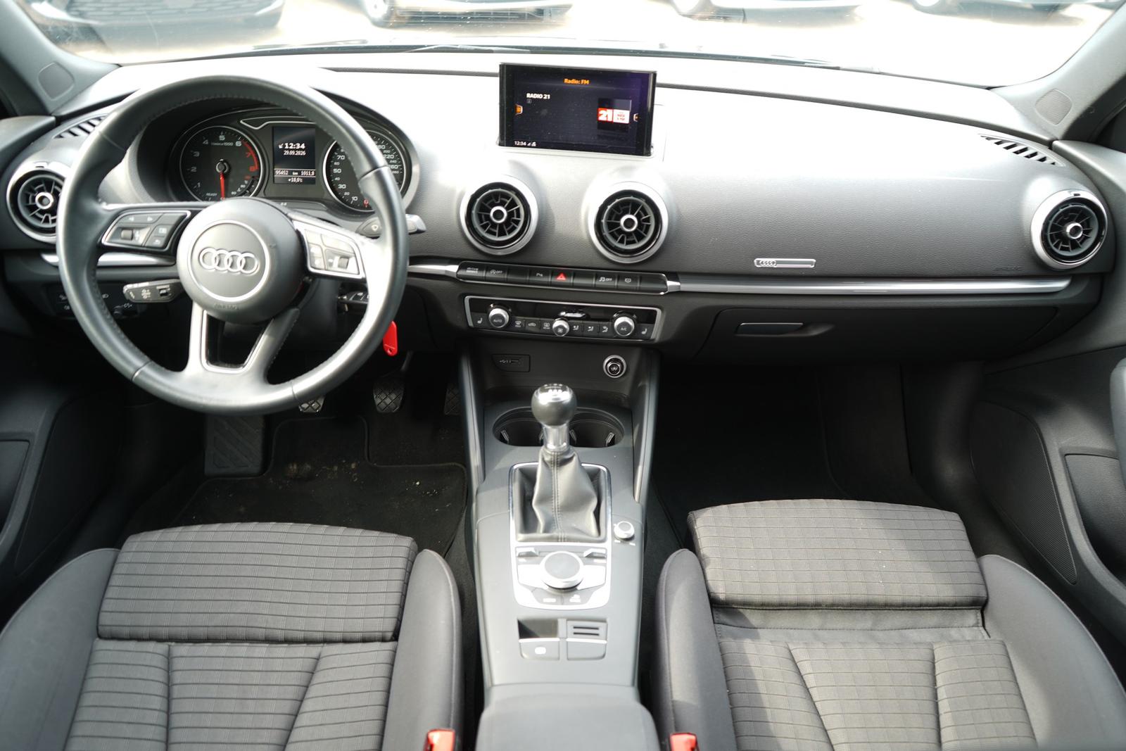 Audi A3 Sportback 35 1.5 TFSI sport S-Line ACC PDC