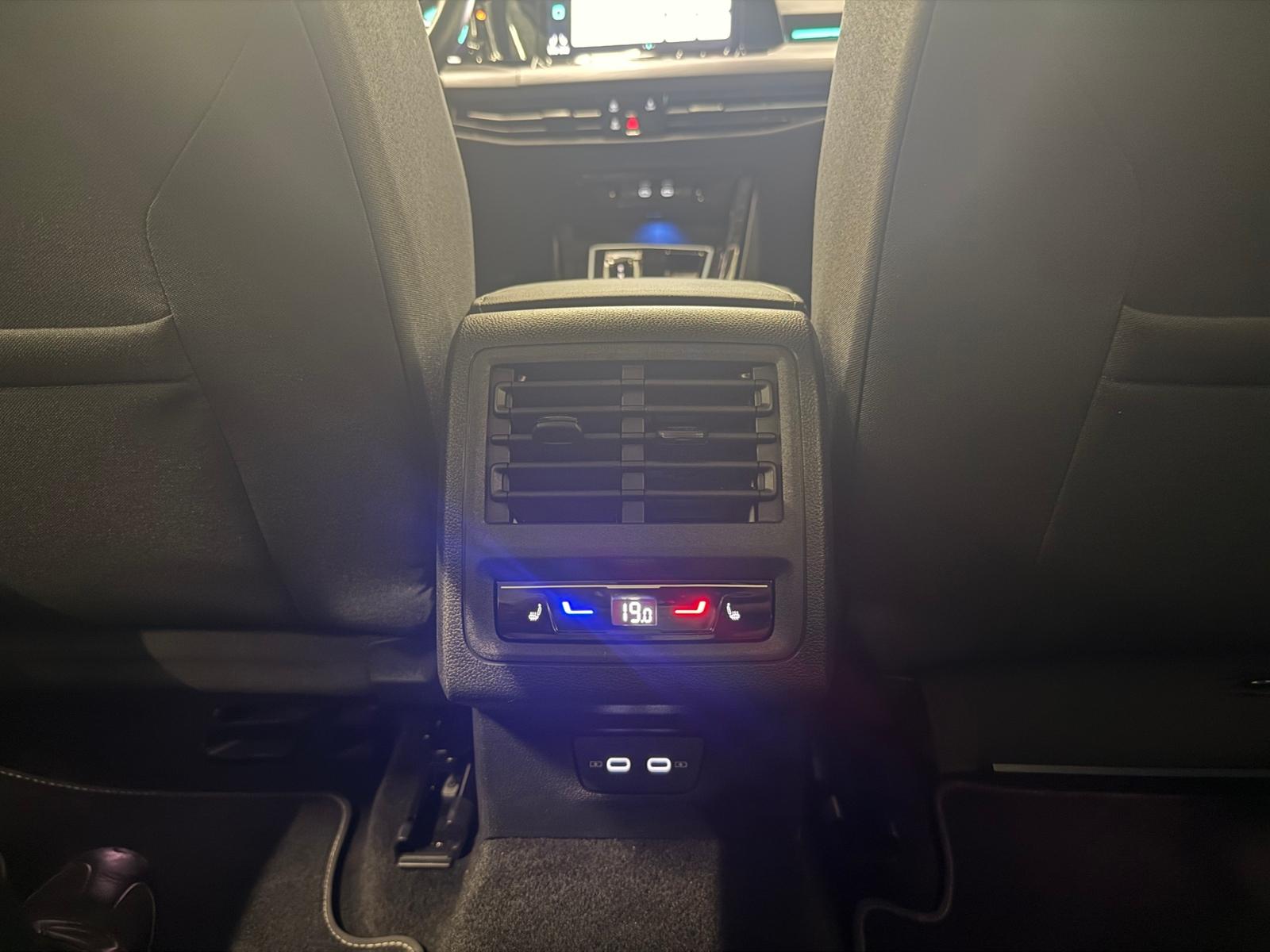 Volkswagen Golf VIII Variant Style 1.5 eTSI DSG AHK STANDHZ, миниатюра 19