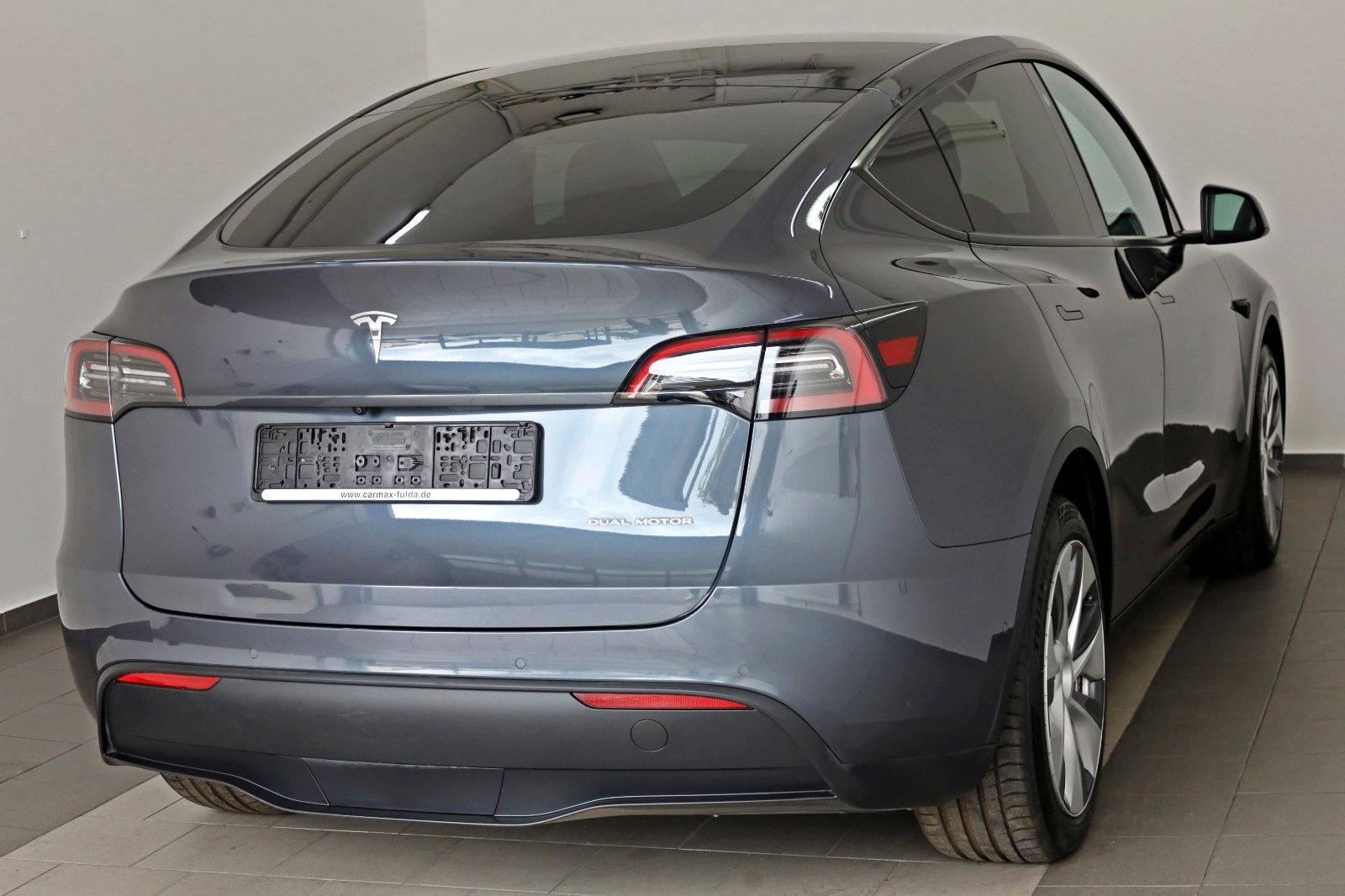 Fahrzeugabbildung Tesla Model Y Long Range Dual Motor AWD,Autopilot,Pano