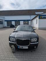 Chrysler 300C Touring 3.0 CRD Autom. - - Chrysler 300C mit Diesel-Antrieb: Kombi