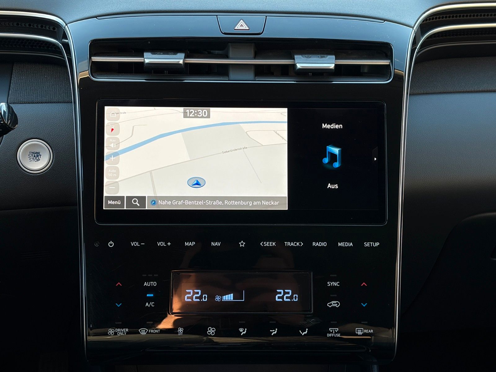 Fahrzeugabbildung Hyundai Tucson 1.6 T-GDI PHEV 4WD KRELL CarPlay 360° LHZ