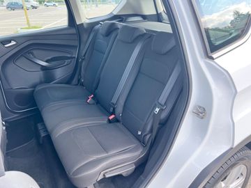 Ford Kuga - 11