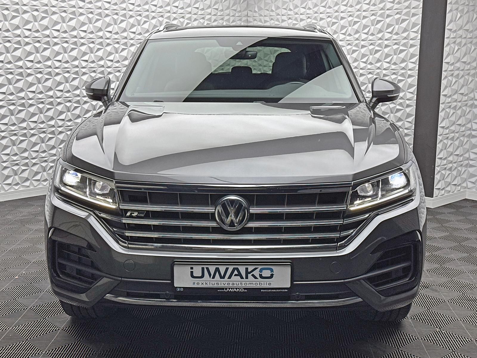 Fahrzeugabbildung Volkswagen TOUAREG 3.0 TDI R-LINE/4MOT/LUFT/STDHZ/PANO/AHK