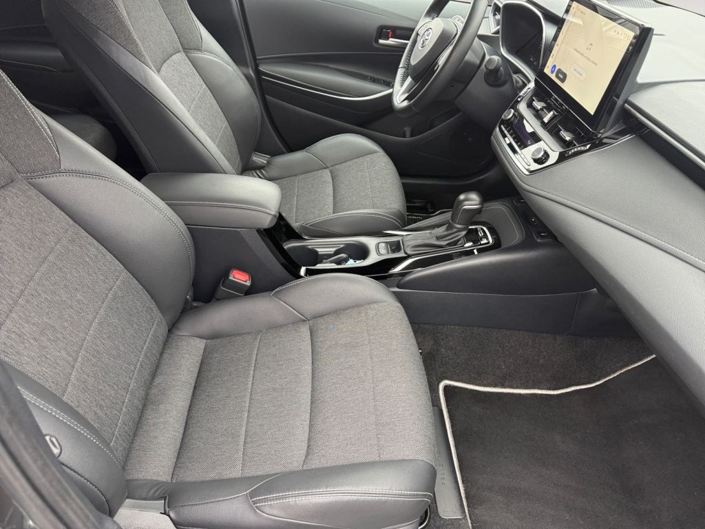 Fahrzeugabbildung Toyota Corolla 1.8 Hybrid Touring Sports Team Deutschla