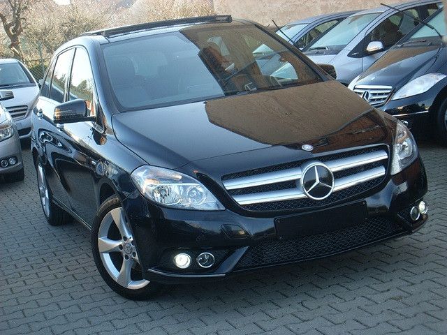 Mercedes-Benz B 200 Automatik / Panormaschiebedach