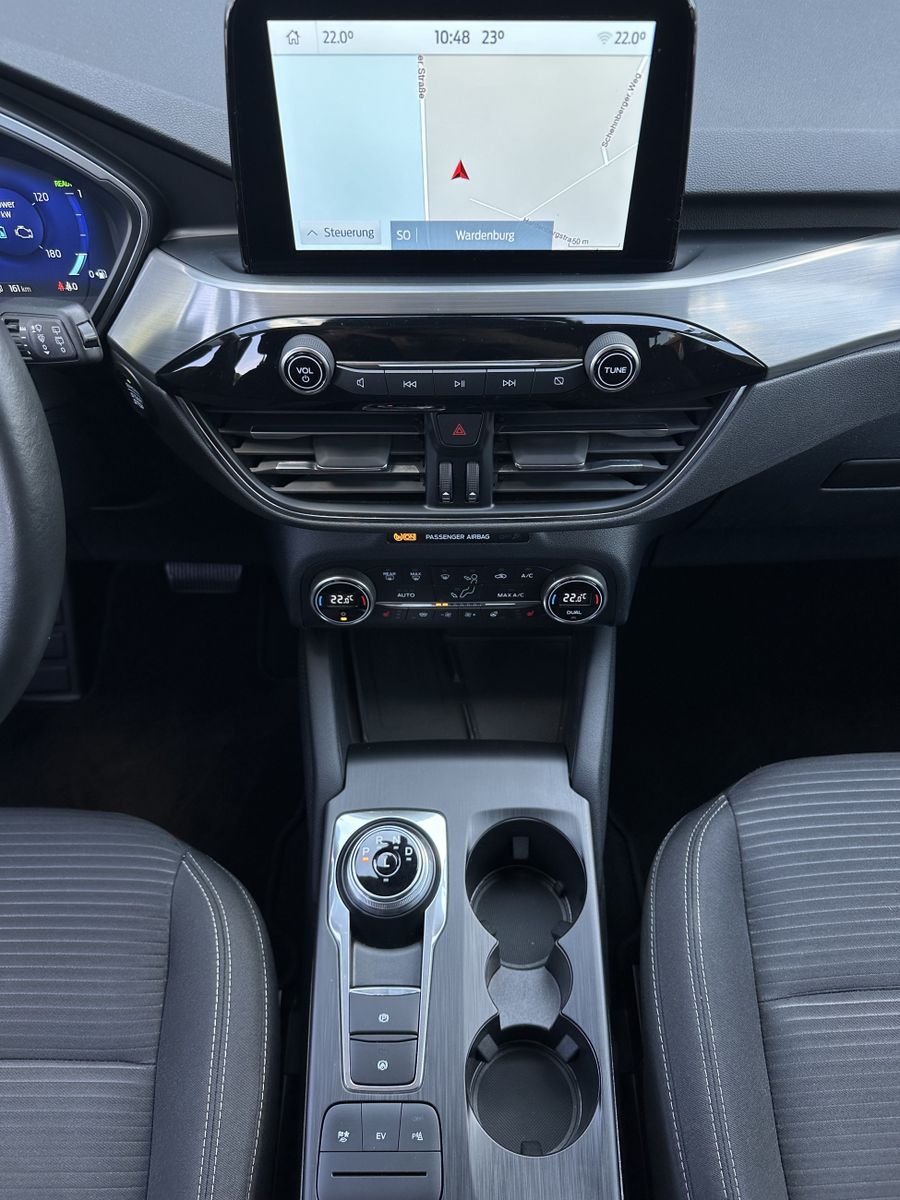 Fahrzeugabbildung Ford Kuga 2.5 Plug-In Hybrid Titanium NAV+KAM+CARPLAY