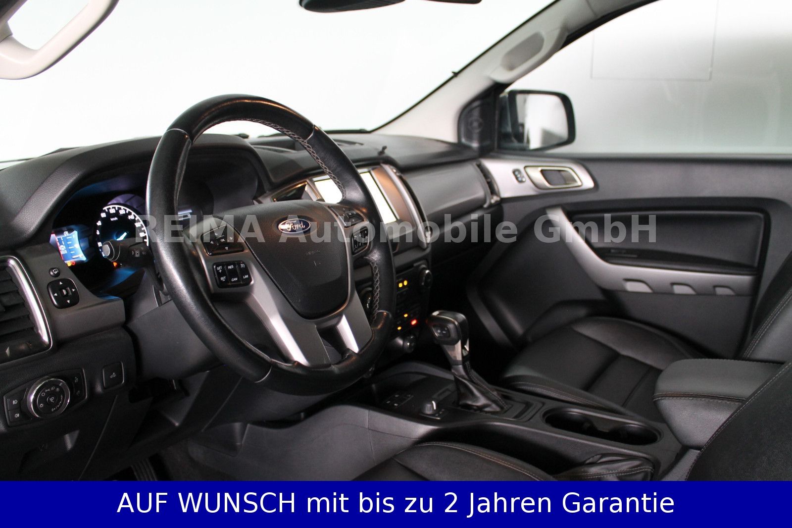 Fahrzeugabbildung Ford Ranger Limited Extrakabine 4x4, Trittbretter