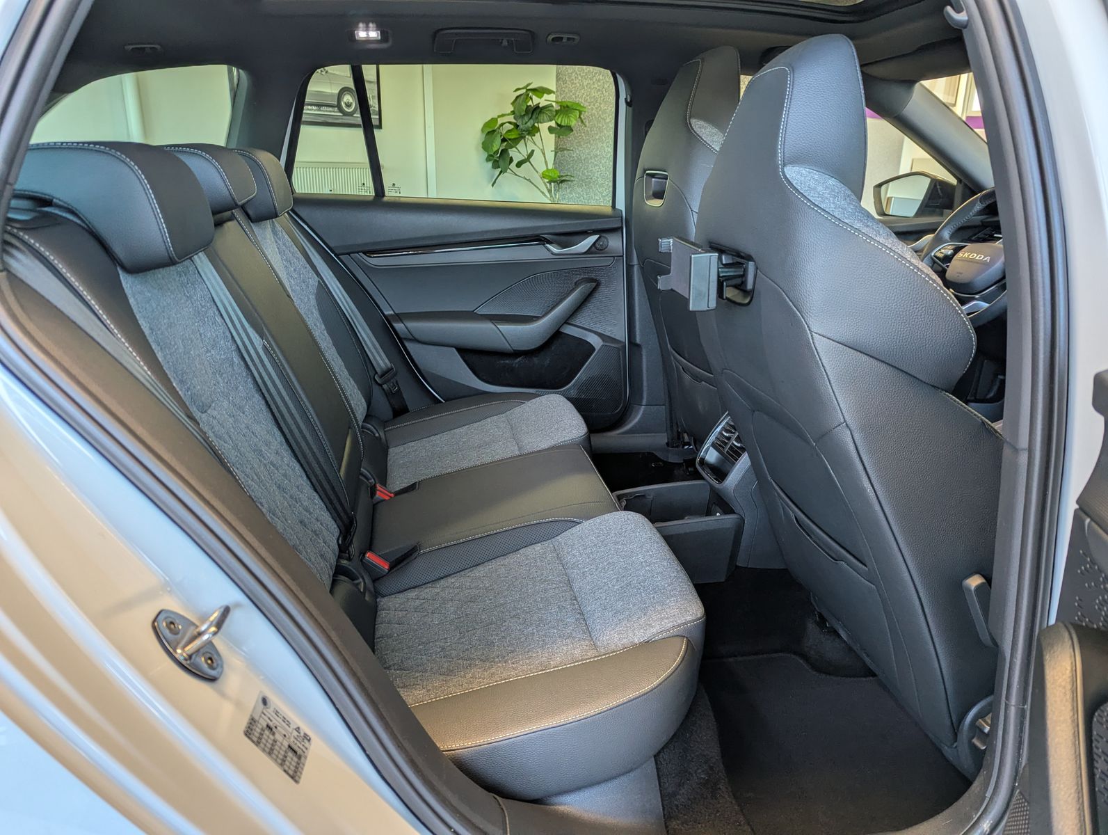 SKODA Octavia 1.5 TSI Sportline Pano Martix AHK 5J Gar - Image 16