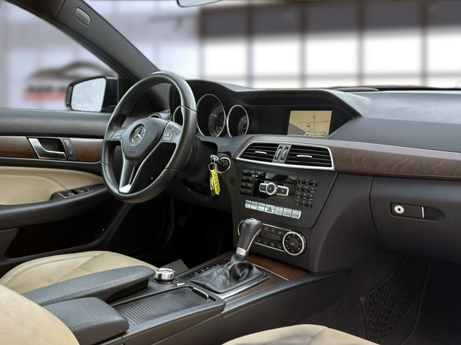 Mercedes-Benz C 180 Coupe CGI+BI-XENON+NAVI+LEDER+PDC+ALU