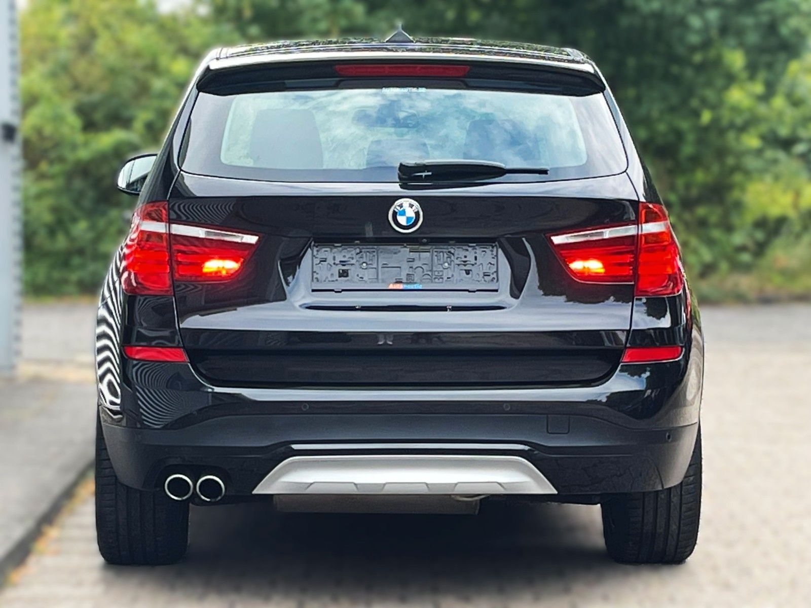 Fahrzeugabbildung BMW X3 xDrive 30d xLine SAG LEDER NAVI LED 360° 1.Hd