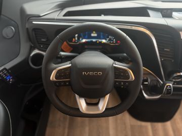 Niesmann + Bischoff Flair 880 VolluftfederungHubstützenActive Air 