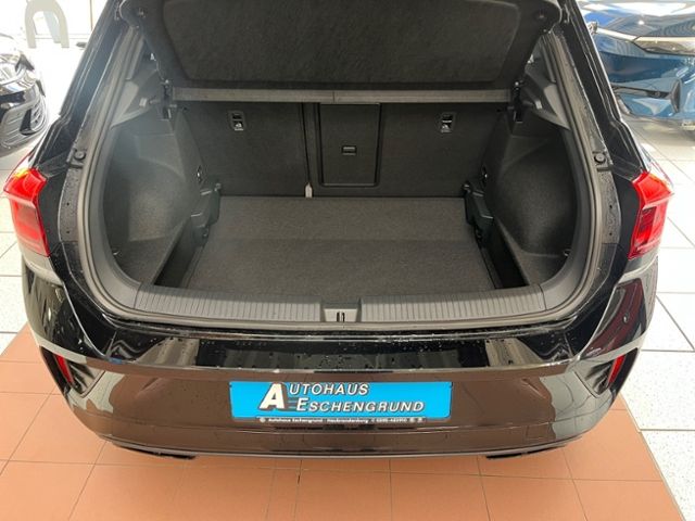 Fahrzeugabbildung Volkswagen T-Roc 1.5 TSI DSG R-LINE BLACK STYLE IQ.DRIVE KA