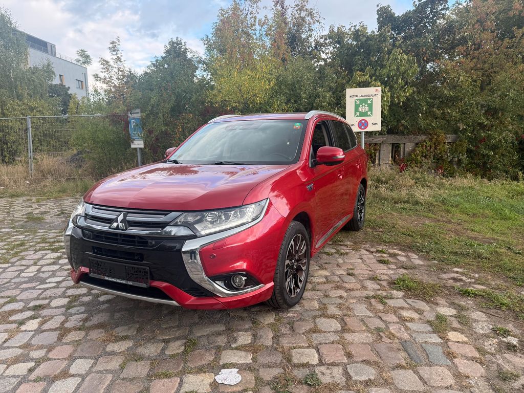 Image of Mitsubishi Outlander