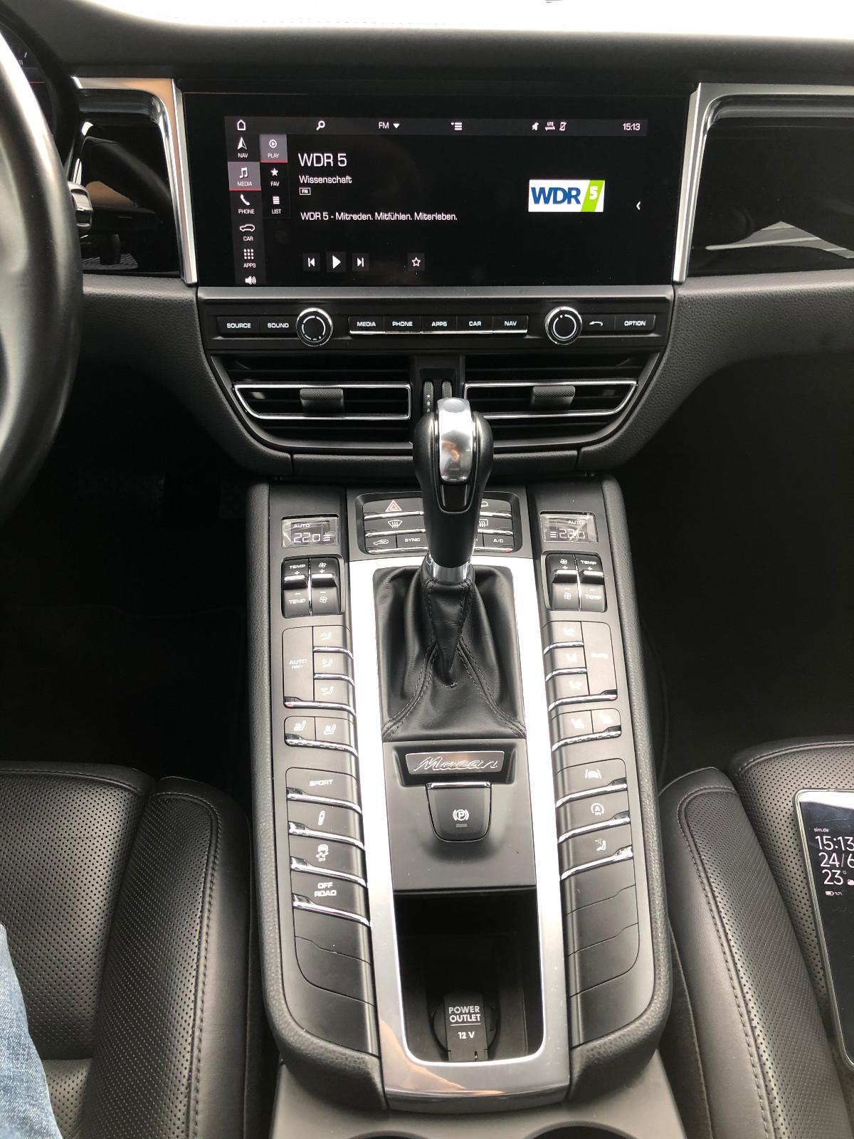 Car Image 21