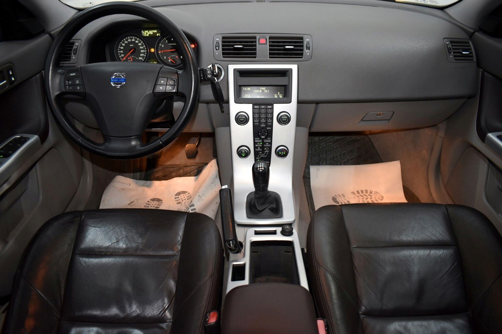 Fahrzeugabbildung Volvo V50 Kombi 2.0 F Kinetic Leder,SH,8 fach bereift