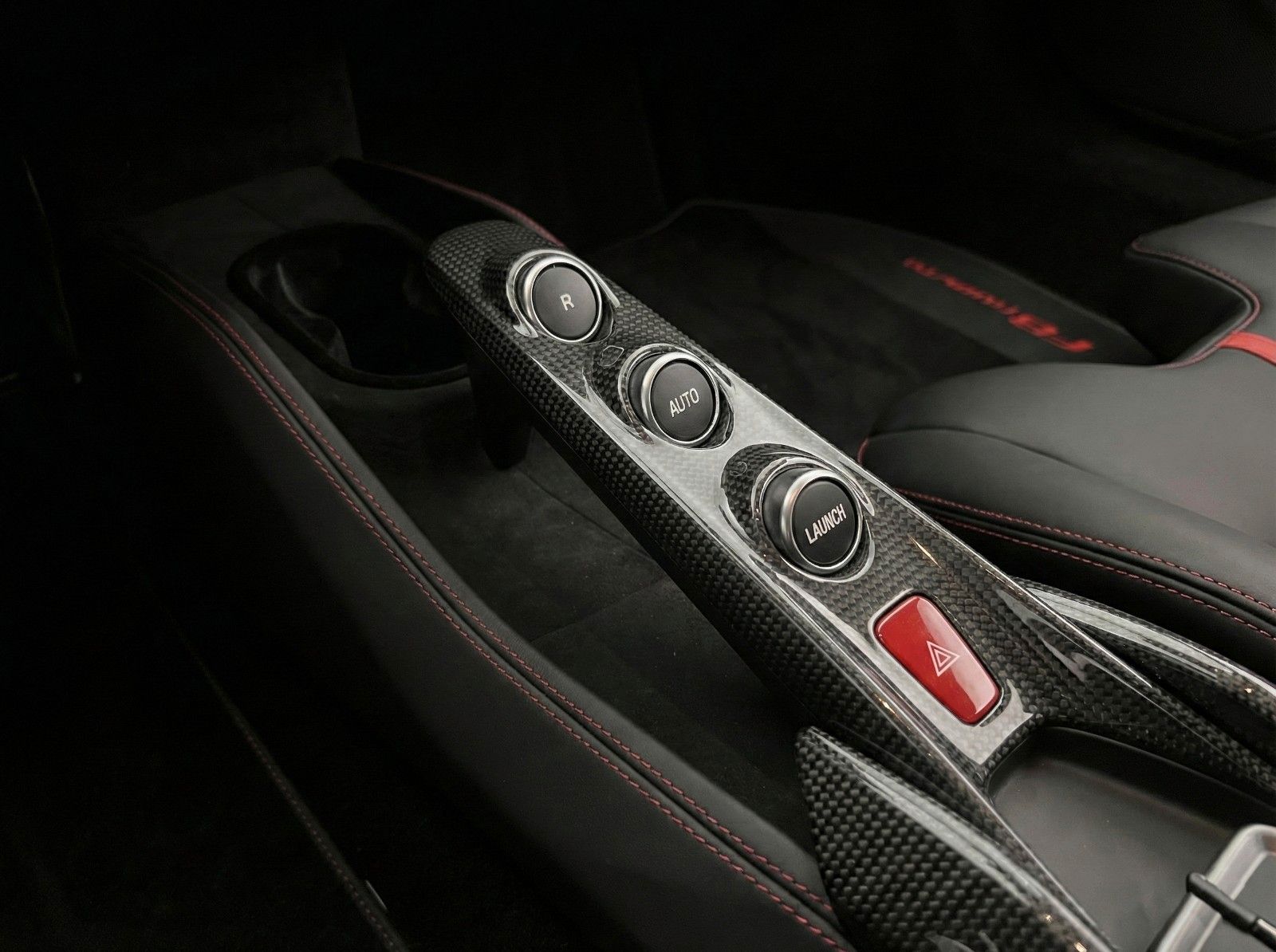 Fahrzeugabbildung Ferrari F8 Tributo | Carbon | Racing | LED