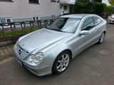 Mercedes-Benz Mercedes C Klasse Coupé C220 CDI 1. Hand A... - Mercedes-Benz C 220 aus 2004: Cdi