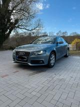 Audi A4 B8 in gutem Zustand 2. Hand - Audi A4 mit Benzin-Antrieb: Limousine, 2.8