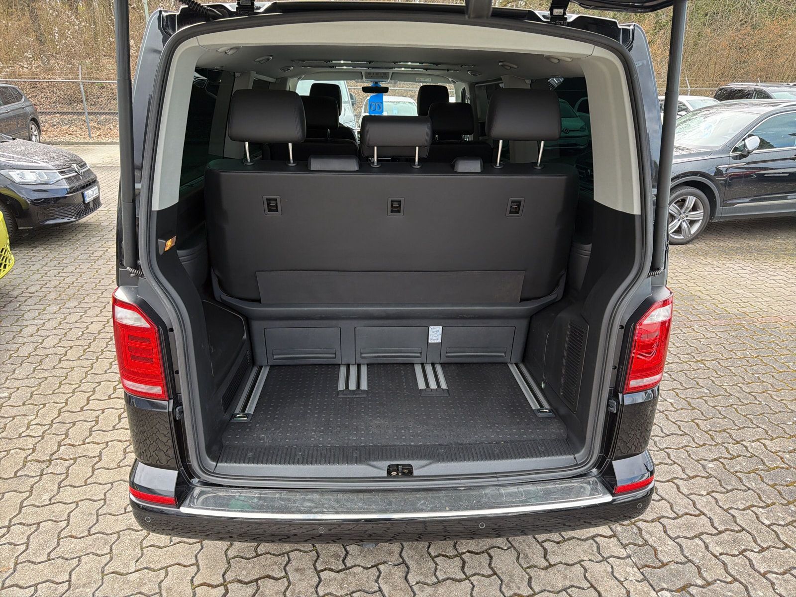 T6 Multivan Comfortline lang TDi DSG Navi AZV Co