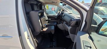 Opel Vivaro - 10