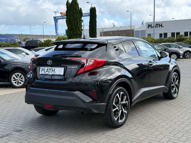Toyota C-HR Hybrid Team D