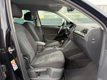 Volkswagen Tiguan - 11