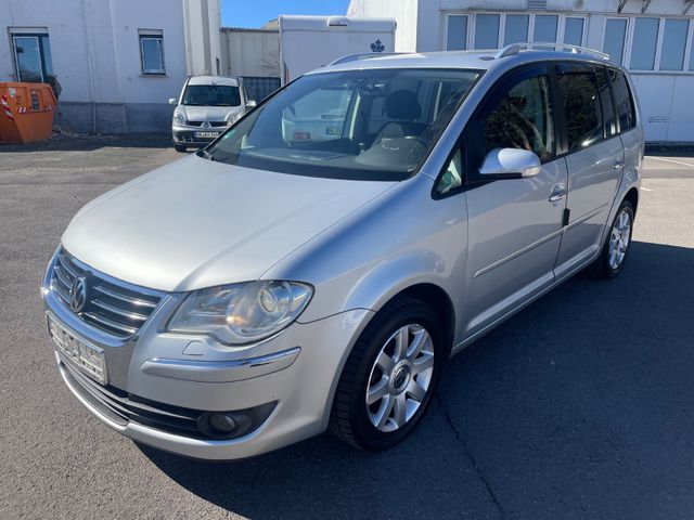 Volkswagen Touran Highline*PDC*NAVI*KLIMA*SHZ*