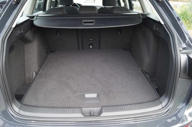 Volkswagen Golf VIII 1,5i 96kw CarPlay-Spur-Abstand-Dig.Ins, миниатюра 10