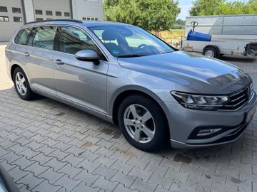 Volkswagen Passat Variant - 5