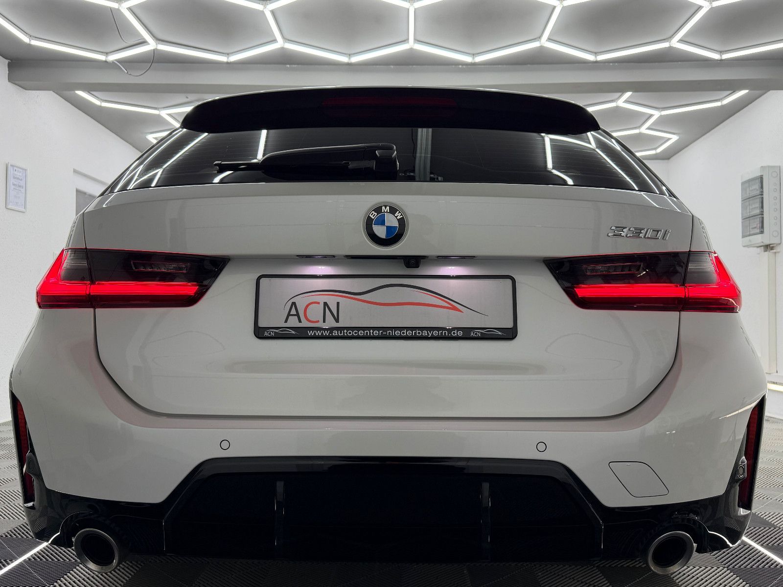 Fahrzeugabbildung BMW 330 i M SPORT/LED/DAB/KAMERA/ACC/CURVED DISPLAY