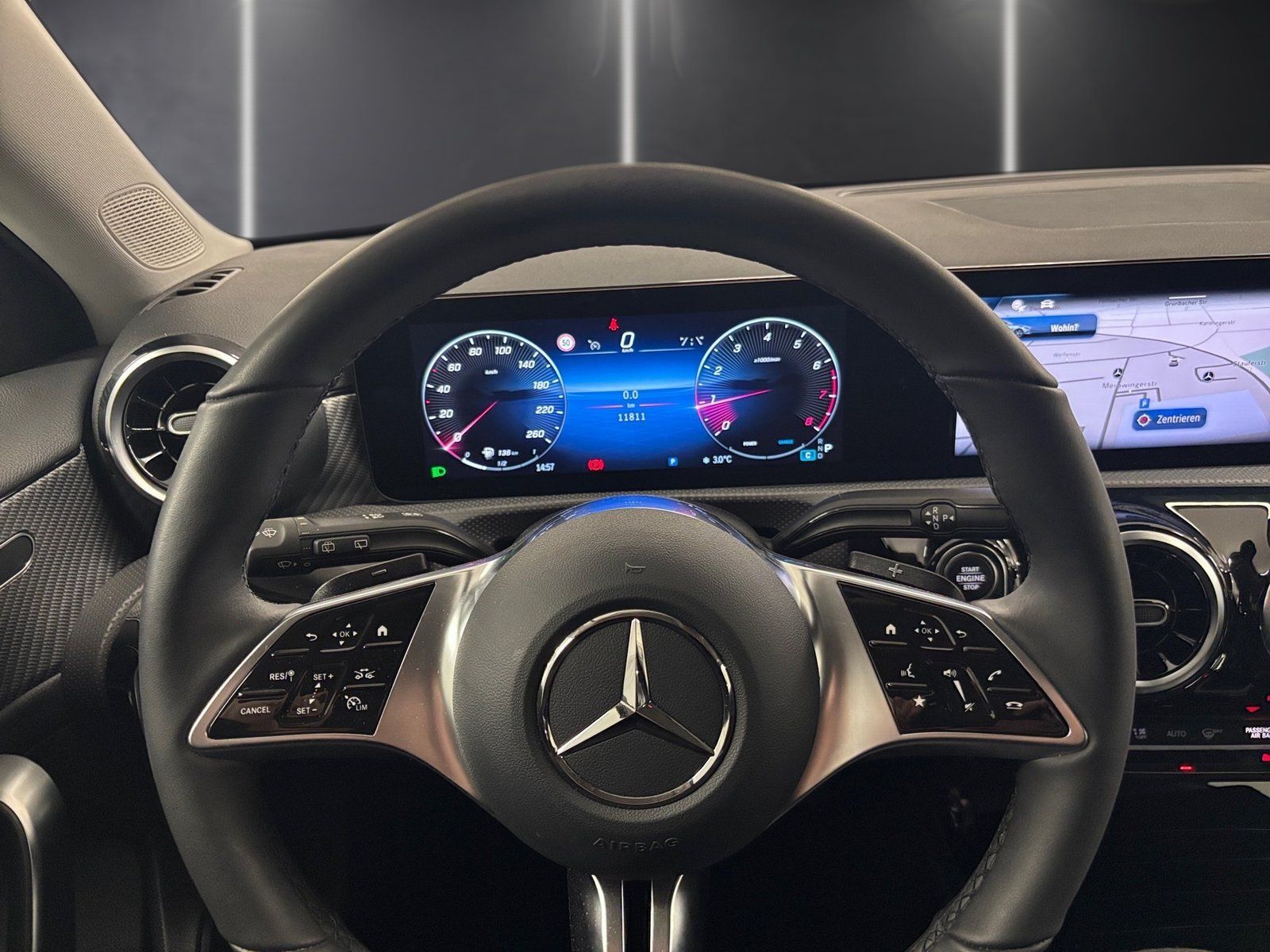 Fahrzeugabbildung Mercedes-Benz A 200 Progressive*AHK*Totwinkel*360°*LED*SHZ*PDC