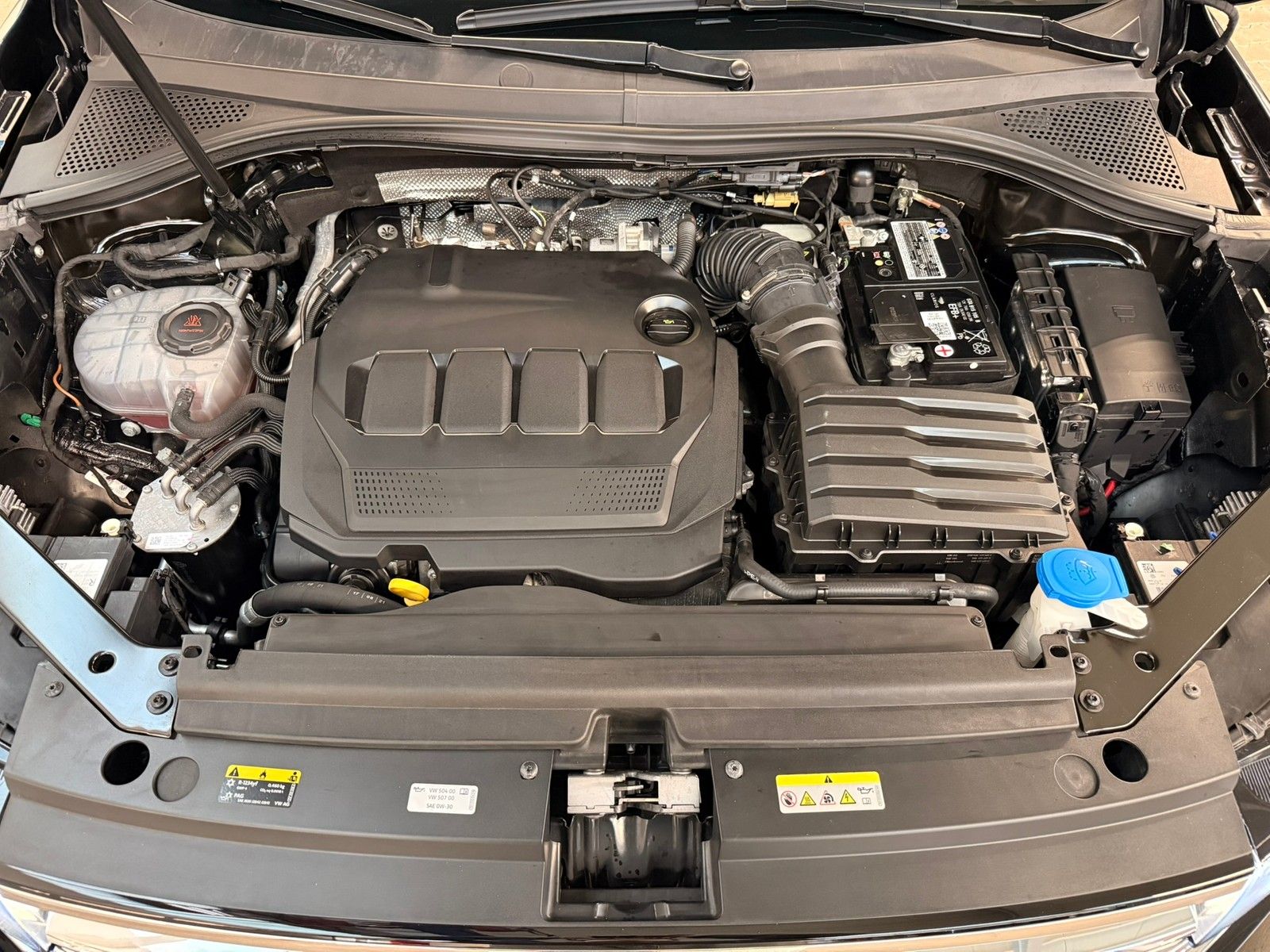 Fahrzeugabbildung Volkswagen Tiguan Alls. 2,0 TDI Eleg. 4Motion + AHK +Kamera