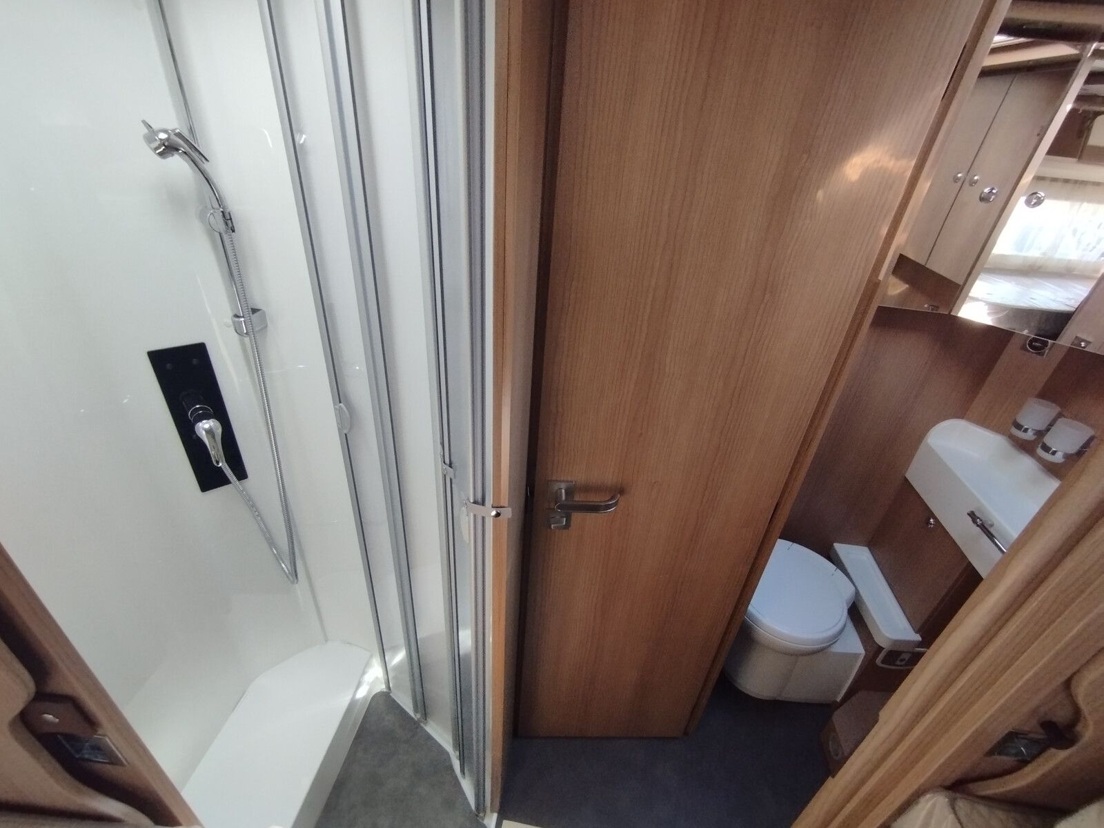 Fahrzeugabbildung Malibu I 490 RB LE comfort Mercedes,Distronic,LED,Autom