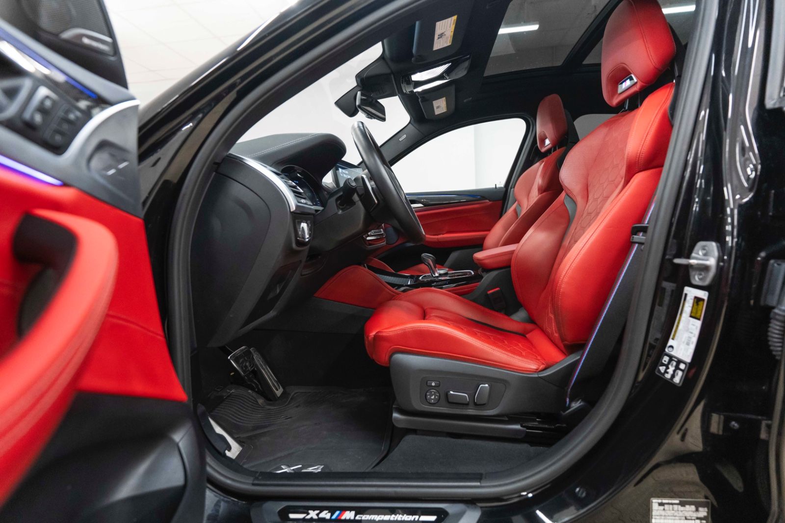 Fahrzeugabbildung BMW X4 M COMPETITION ACC H&K HUD LED 360°