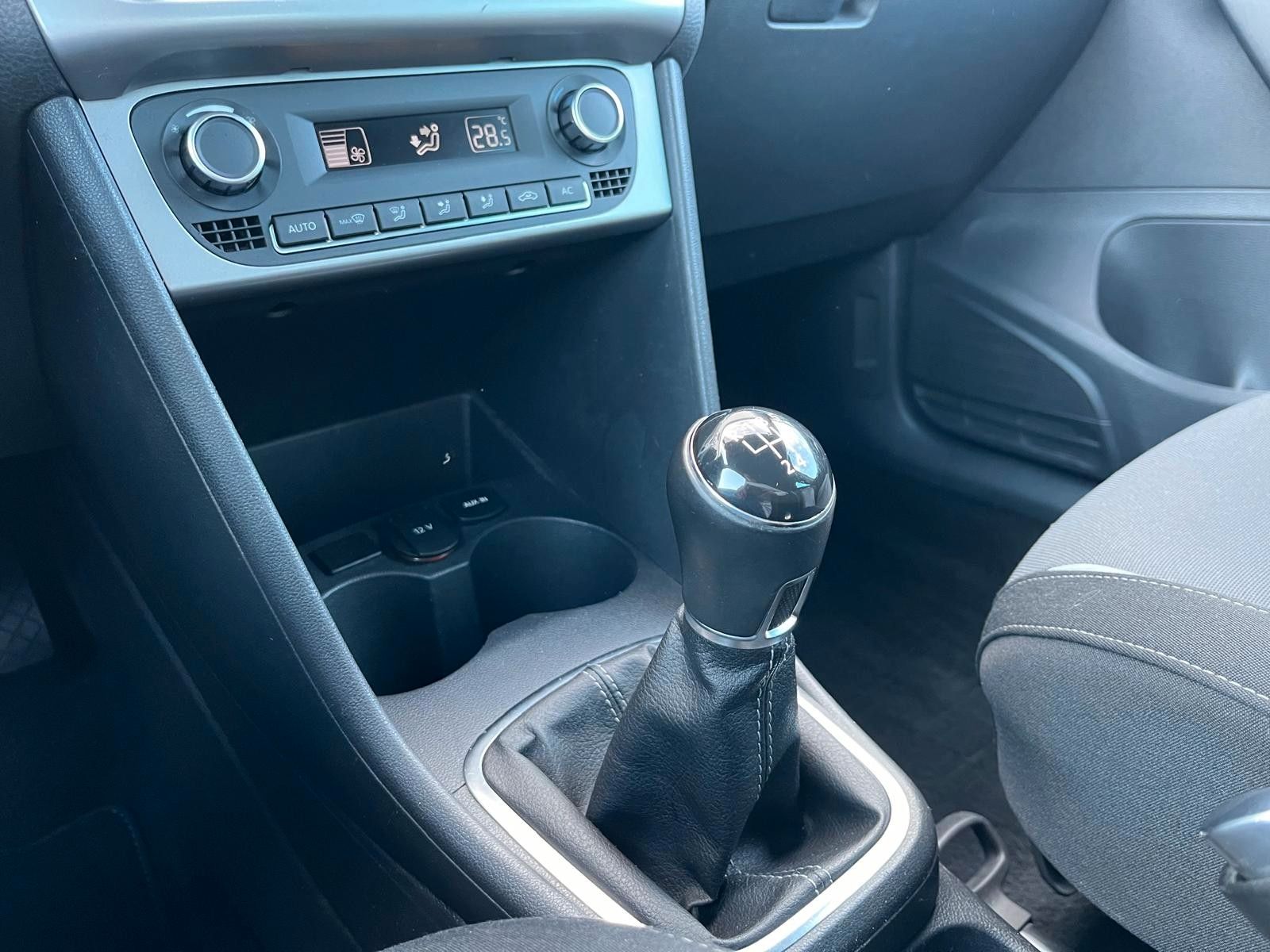 Fahrzeugabbildung Volkswagen Polo V 1.2 TSI Life*1.Hand*