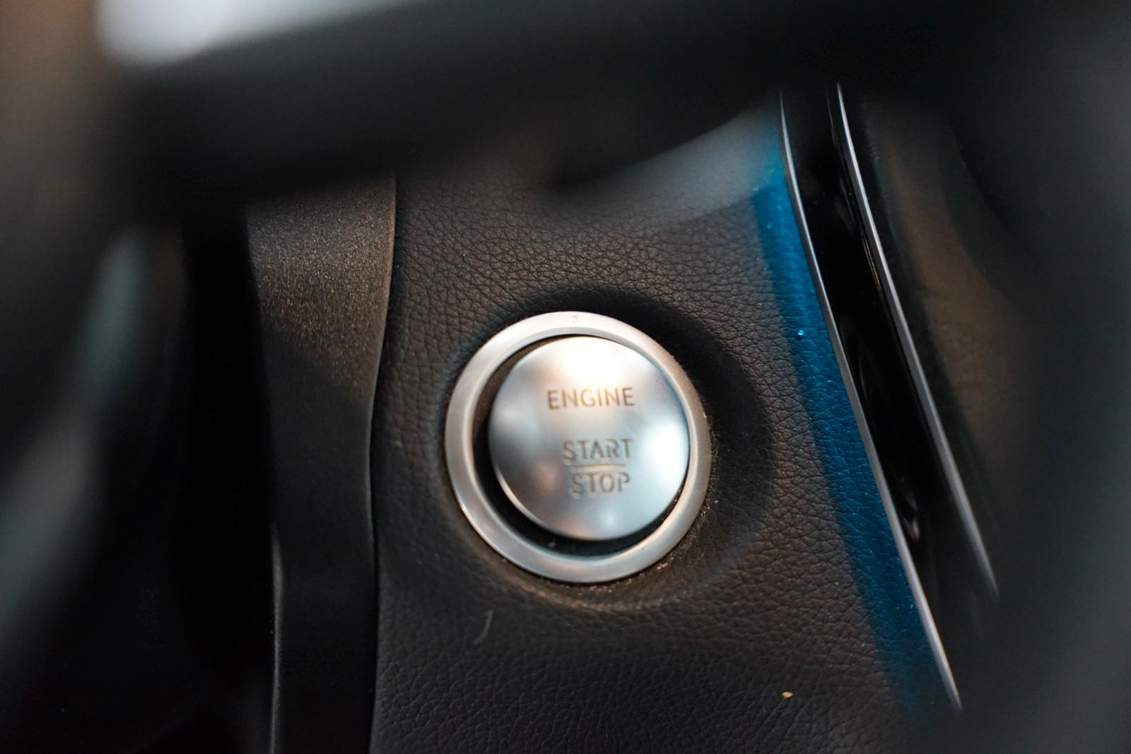 Mercedes-Benz GLC 300 4Matic | AMG | Comand | Pano | AHK