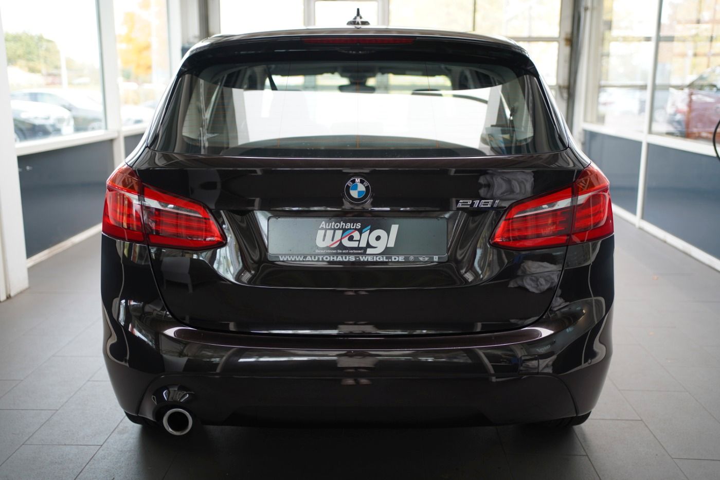 Fahrzeugabbildung BMW 218iA Active Tourer Advantage +AHK+Navi+LED+PDC+